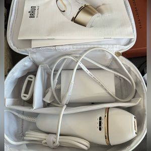 Braun Silk Expert Pro5 IPL hair remover device